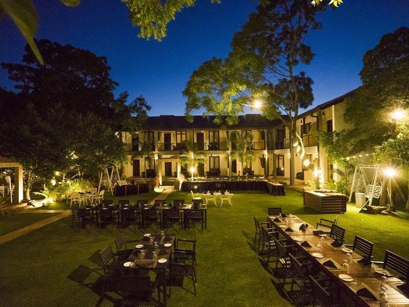 Hotel Alakamanda Anuradhapura Exterior photo