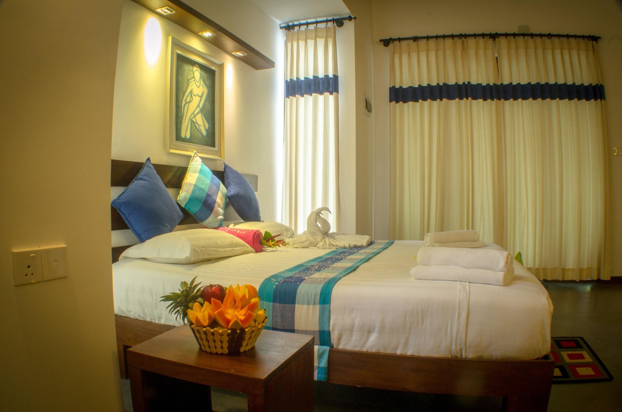 Hotel Alakamanda Anuradhapura Exterior photo