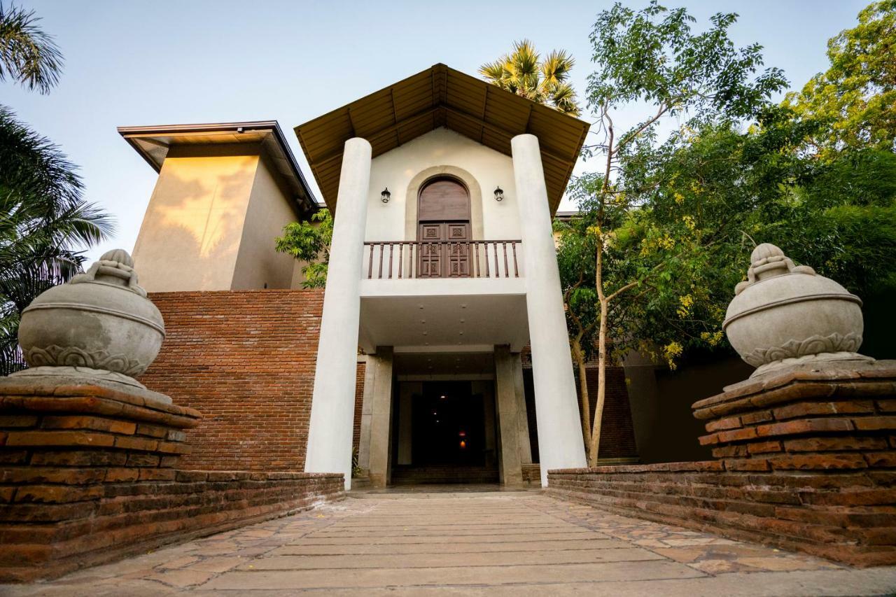 Hotel Alakamanda Anuradhapura Exterior photo